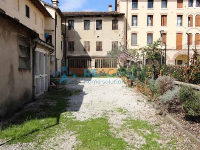 Rustico in vendita a Marano Vicentino, Veneto