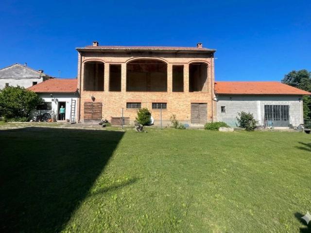 Rustico in vendita a Maranzana, Asti