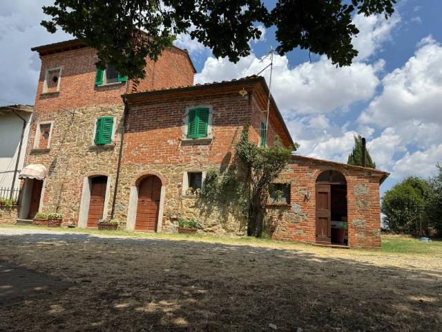 Rustico in vendita a Marciano Della Chiana, Toscana