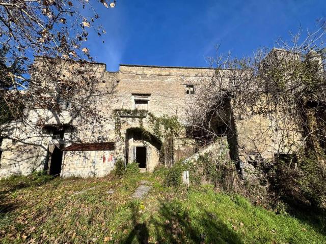 Rustico in vendita a Faibano di Marigliano, Marigliano