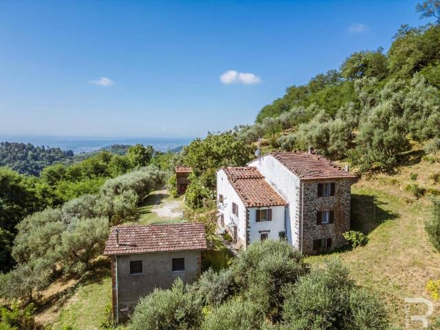 Rustico in vendita a Marliana, Toscana