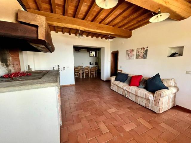 Rustico in vendita a Marliana, Toscana