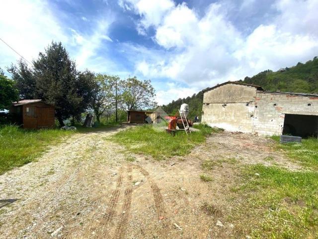 Rustico in vendita a Marliana, Toscana