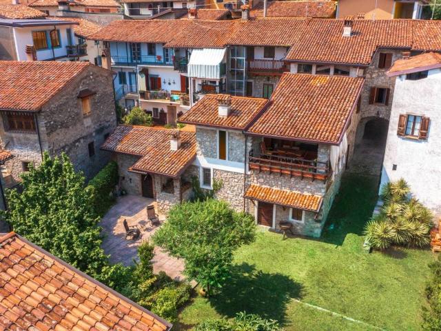 Rustico in vendita a Comunità montana del Sebino bresciano, Marone