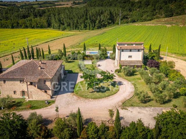 Rustico in vendita a Izzalini, Umbria