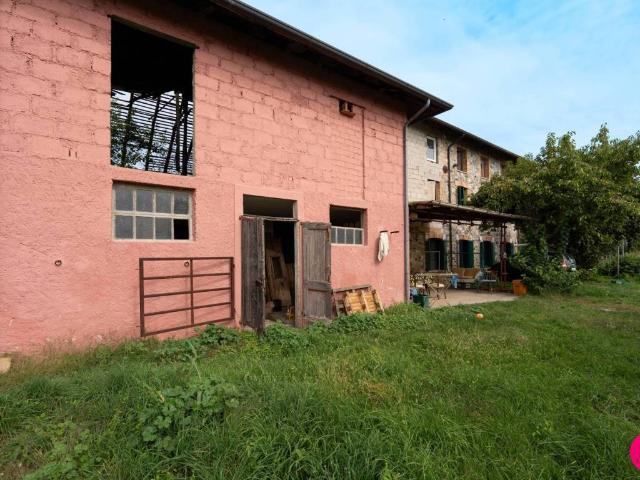 Rustico in vendita a Faugnacco / Faugnà, Martignacco / Martignà
