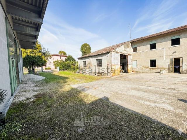Rustico in vendita a Masi, Veneto