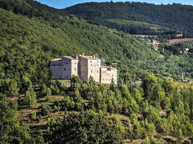 Rustico in vendita a Colpetrazzo, Umbria