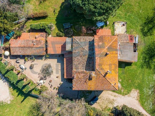 Rustico in vendita a Colpetrazzo, Umbria