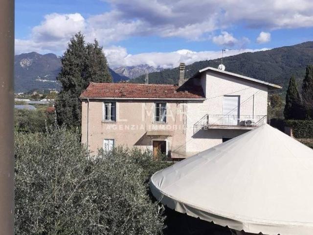 Rustico in vendita a Cinque Vie, Marina Di Massa