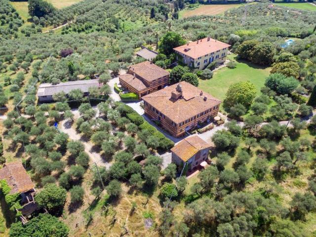 Rustico in vendita a Pian del Quercione, Massarosa