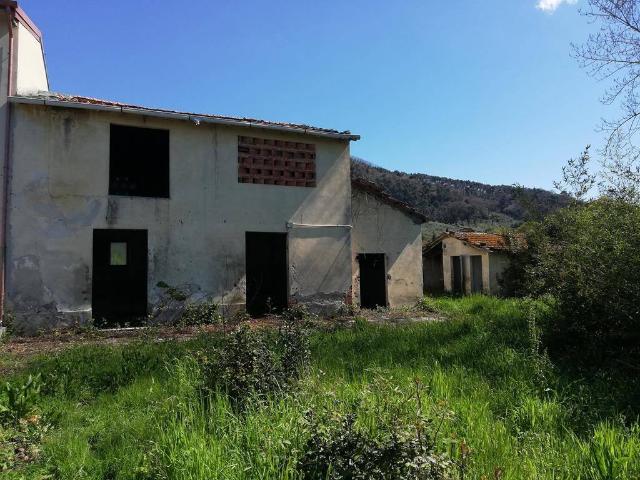 Rustico in vendita a Massarosa, Toscana