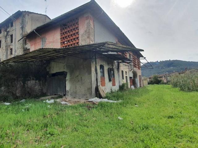 Rustico in vendita a Massarosa, Toscana