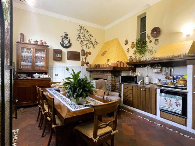 Rustico in vendita a Bozzano, Massarosa