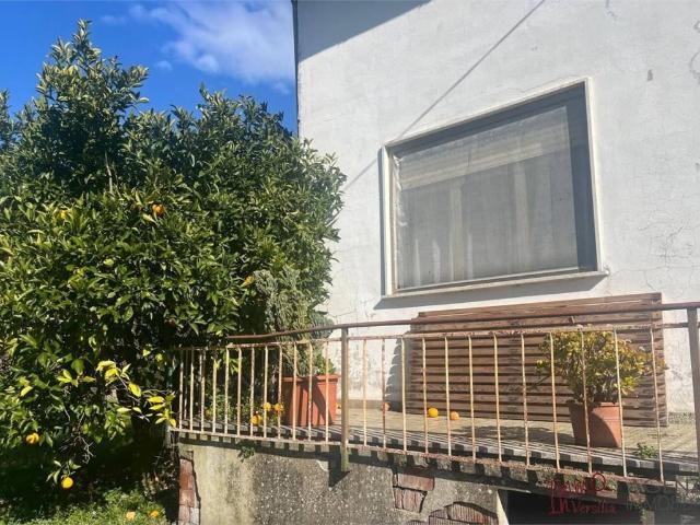 Rustico in vendita a Massarosa, Toscana