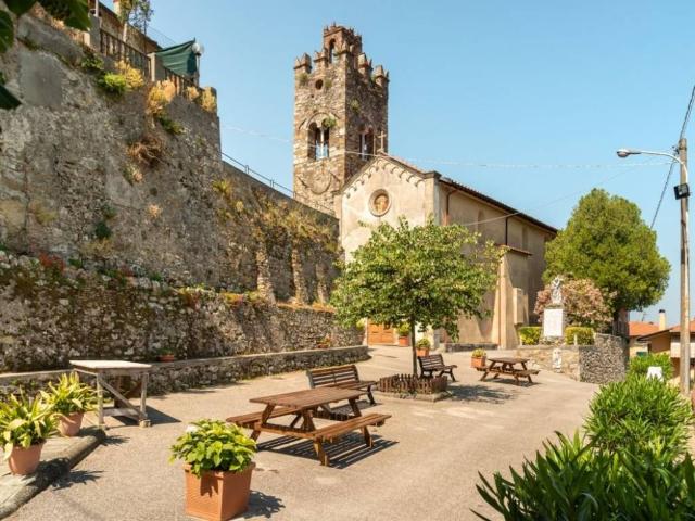 Rustico in vendita a Massarosa, Toscana