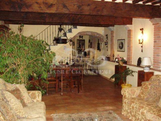 Rustico in vendita a Massarosa, Toscana