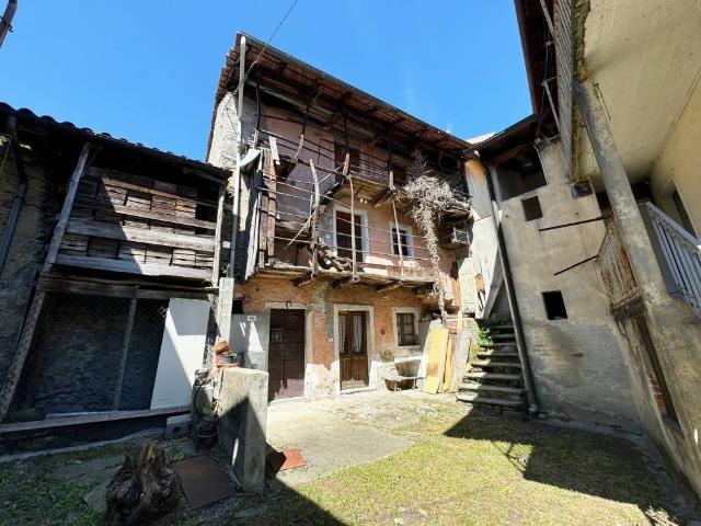 Rustico in vendita a Monte, Massino Visconti