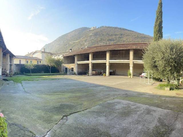 Rustico in vendita a Mazzano, Lombardia