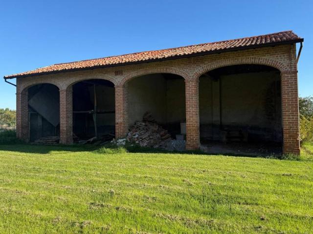 Rustico in vendita a Medesano