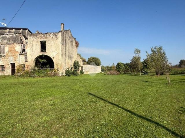 Rustico in vendita a Medole, Lombardia