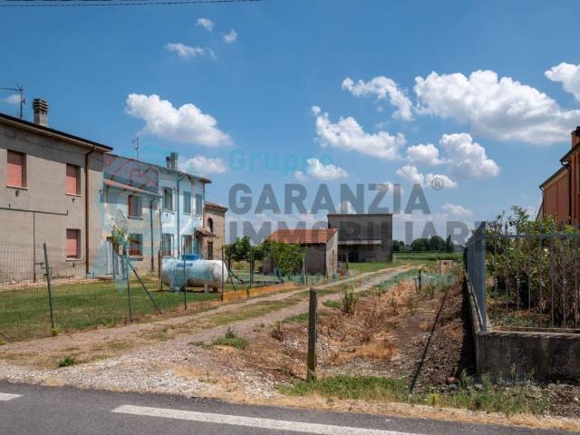 Rustico in vendita a Melara, Veneto