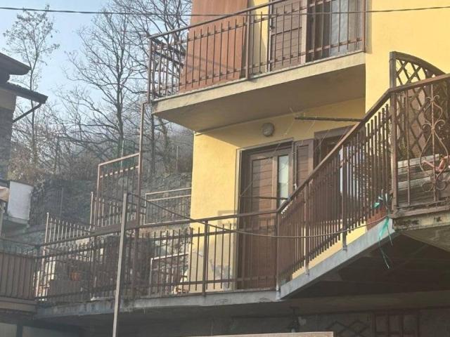 Rustico in vendita a Mello, Lombardia