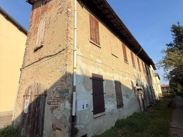 Rustico in vendita a Bagolino, Merate