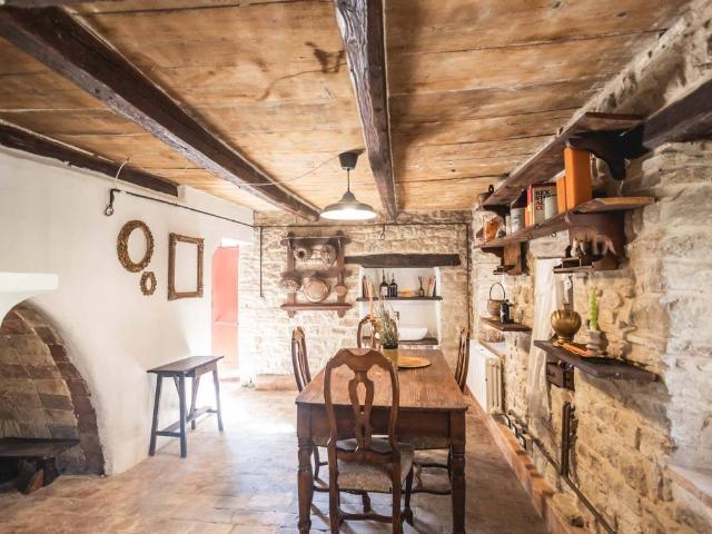 Rustico in vendita a Marche, Pesaro E Urbino