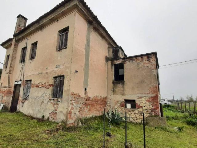 Rustico in vendita a Merlara, Veneto