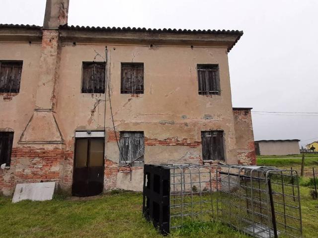 Rustico in vendita a Merlara, Veneto