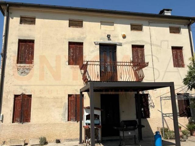 Rustico in vendita a Mestrino, Veneto