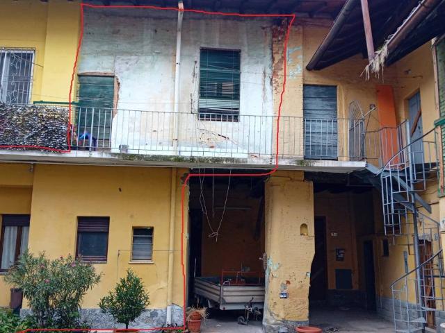 Rustico in vendita a Mezzago, Lombardia