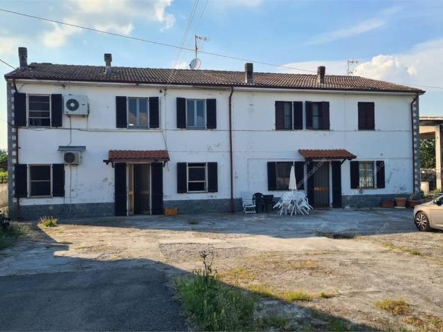 Rustico in vendita a Mezzana Bigli, Lombardia