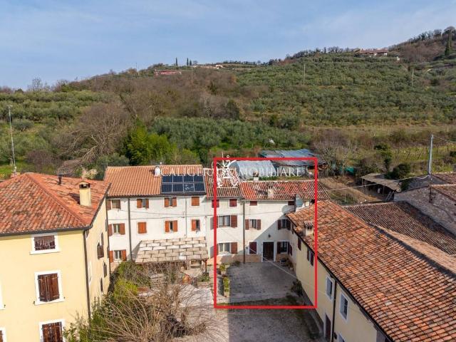 Rustico in vendita a Mezzane Di Sotto, Veneto