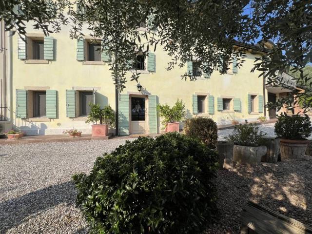Rustico in vendita a Mezzane Di Sotto, Veneto