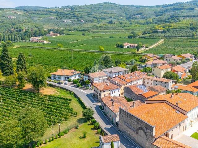 Rustico in vendita a Mezzane Di Sotto, Veneto