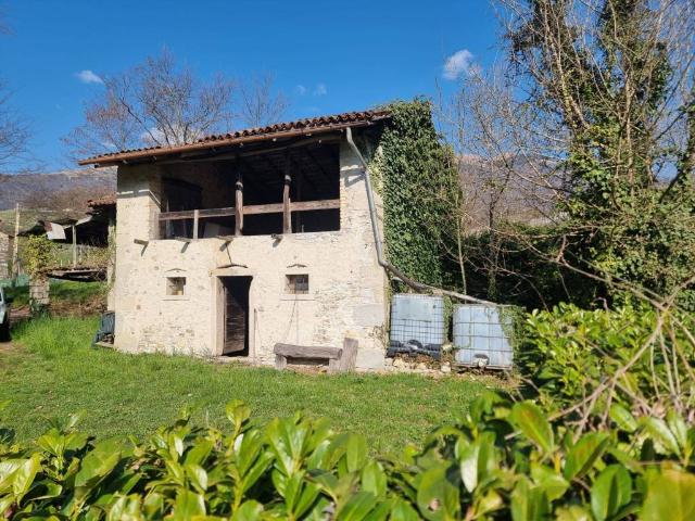 Rustico in vendita a Miane, Veneto