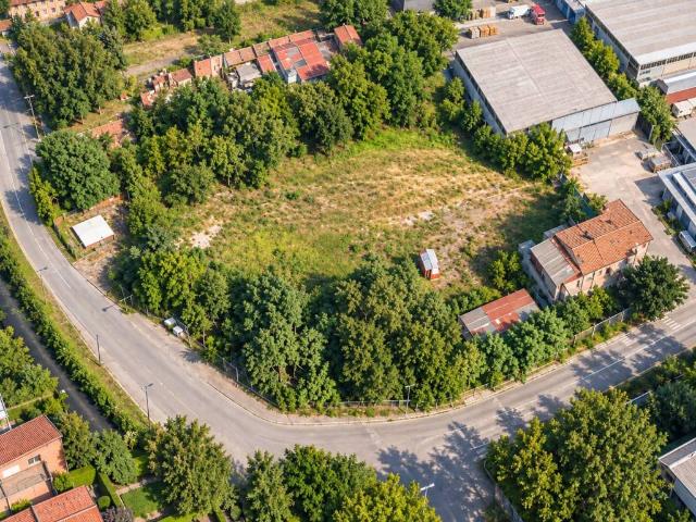 Rustico in vendita a Bazzana Inferiore, Assago