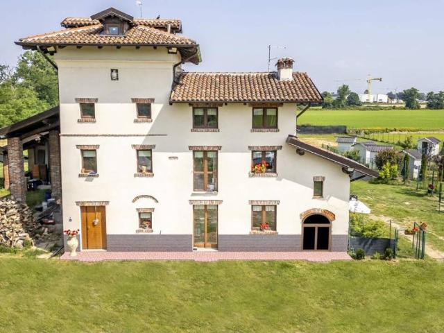 Rustico in vendita a Milano, Lombardia
