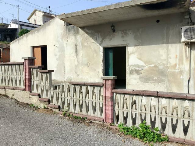 Rustico in vendita a Militello Rosmarino, Sicilia