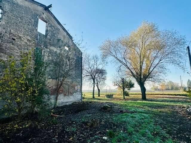 Rustico in vendita a Unione Comuni Modenesi Area Nord, Mirandola
