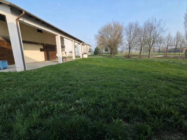 Rustico in vendita a Unione Comuni Modenesi Area Nord, Mirandola