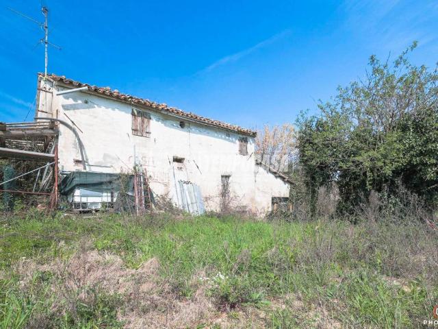 Rustico in vendita a Cà Bianchini, Misano Adriatico
