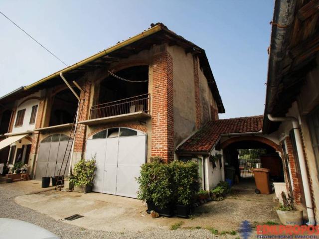 Rustico in vendita a Misinto, Lombardia