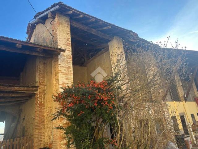 Rustico in vendita a Missaglia, Lombardia
