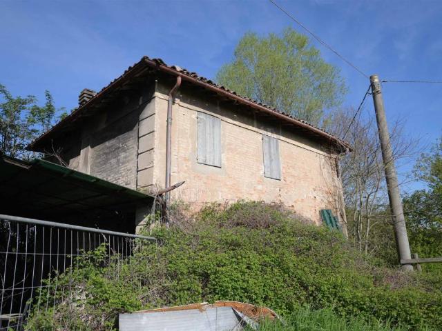 Rustico in vendita a San Faustino-Madonnina-Quattroville, Modena