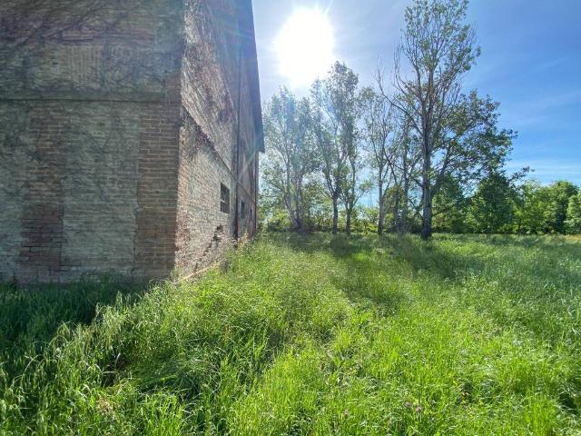 Rustico in vendita a San Faustino-Madonnina-Quattroville, Modena