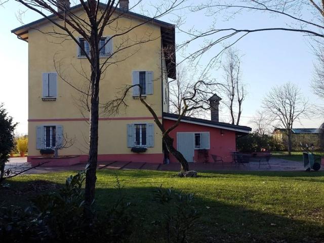Rustico in vendita a Cognento, Modena