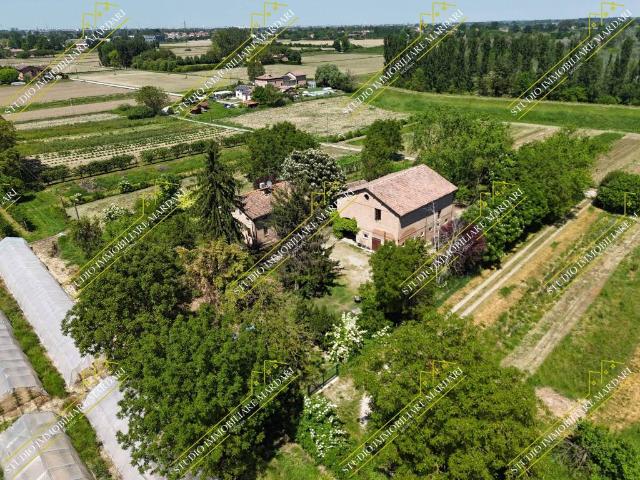 Rustico in vendita a Buon Pastore-Sant'Agnese-San Damaso, Modena